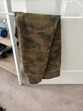 GAP Women's Camo Jeggings in Olive and Brown